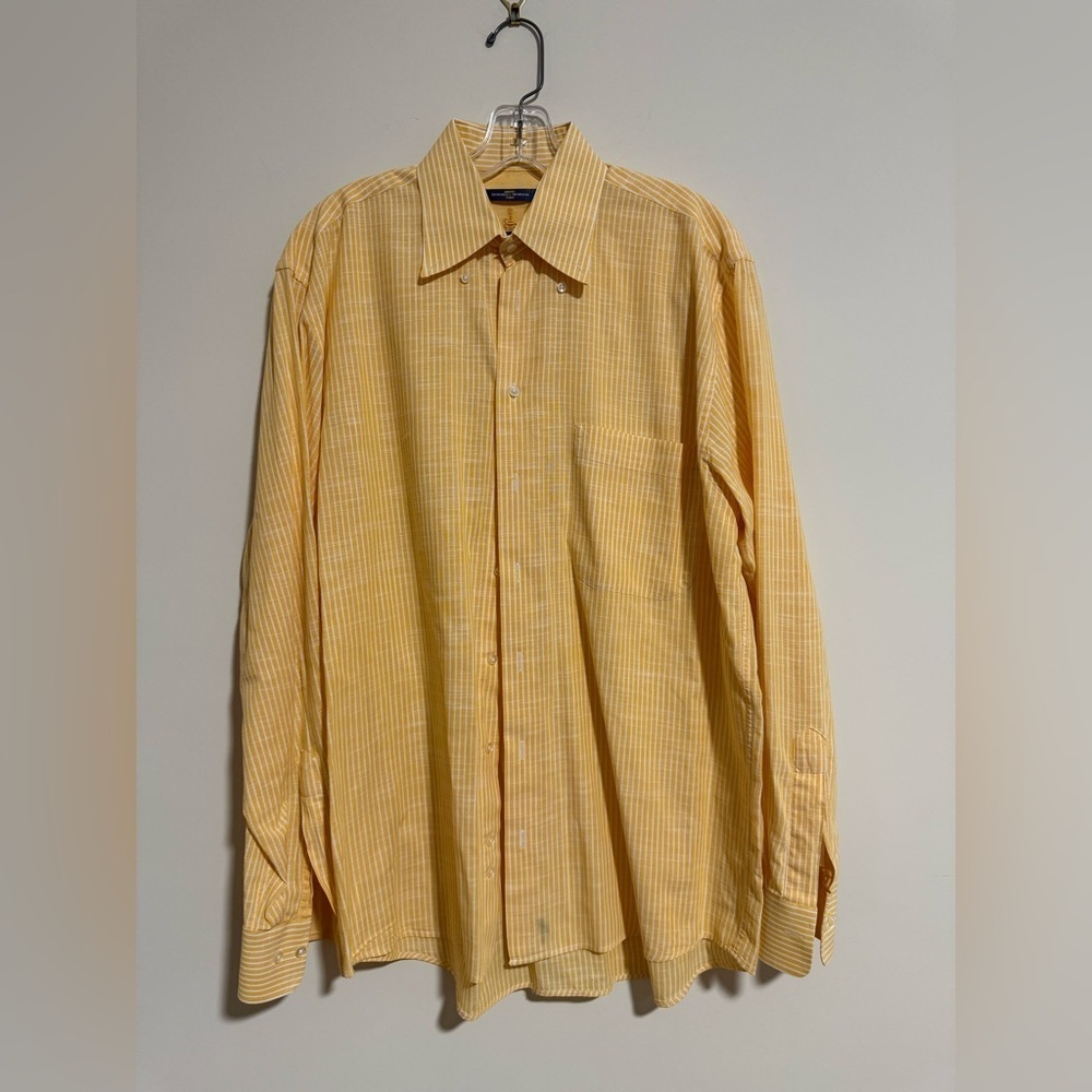 Jack Lipson Gold Button Down Shirt. Size M. Pristine Condition.